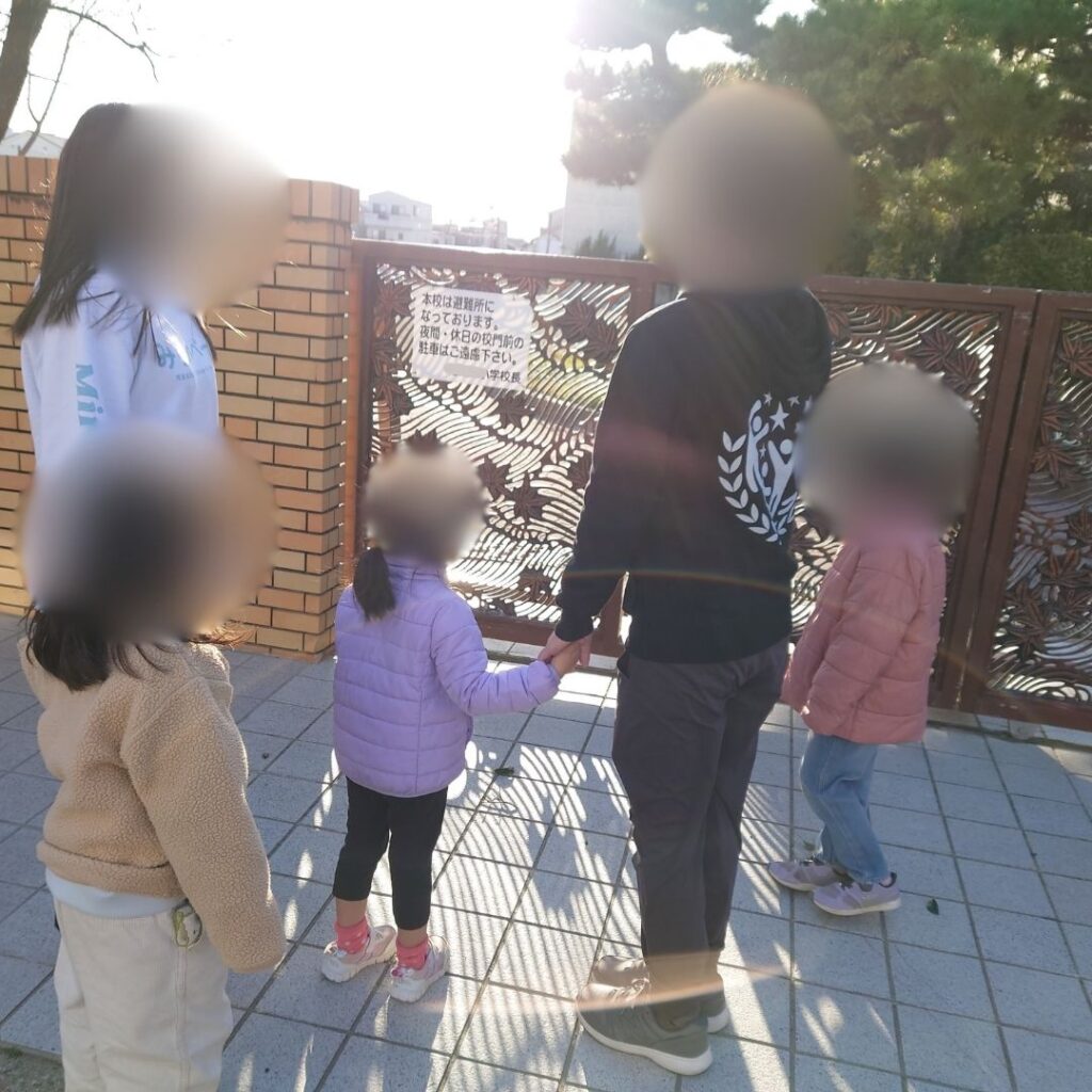 もしもの時に備える避難ルートを歩いて確認