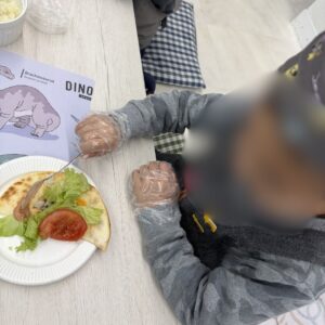 みんなで楽しくチキンタコス作り🌮