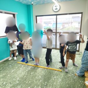 紙ひこうき大会♪