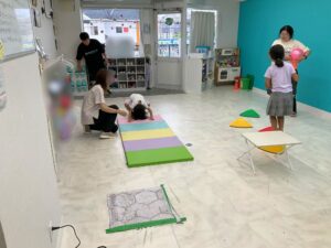 マットと鉄棒をしよう