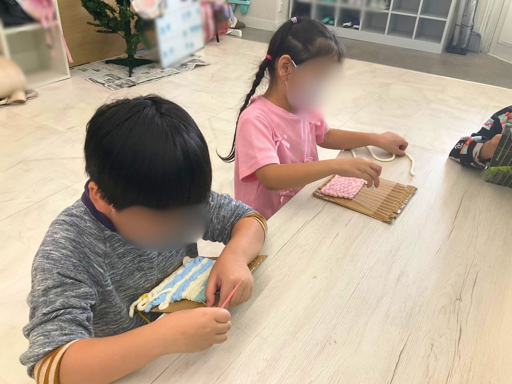 段ボール編み